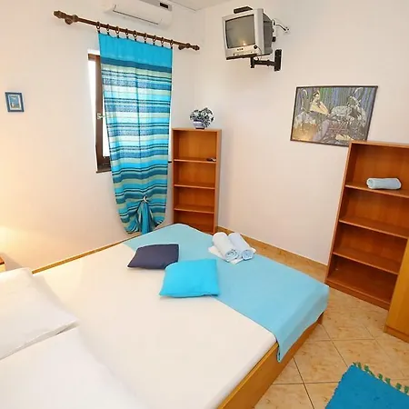 20 Apartment *