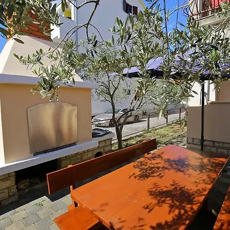 20 Apartment *
